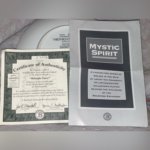 Bradford Exchange Mystic Spirit "MIDNIGHT SNOW" Wolf Plate A23 - Picture 3 of 5